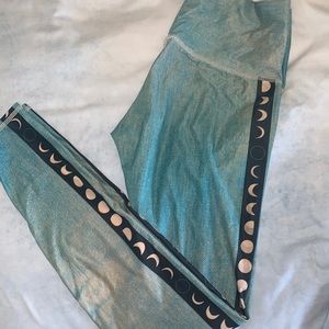 Teeki moon leggings